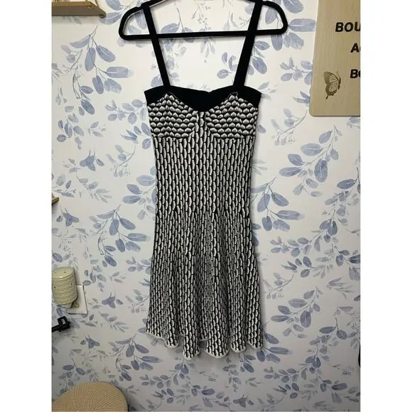 M Missoni Black White Classic Pattern Midi Knit Dress Size US 8 - Picture 3 of 9